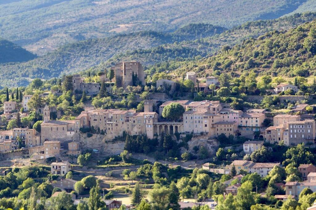 La Vue Est Belle Appartement Montbrun-les-Bains Buitenkant foto