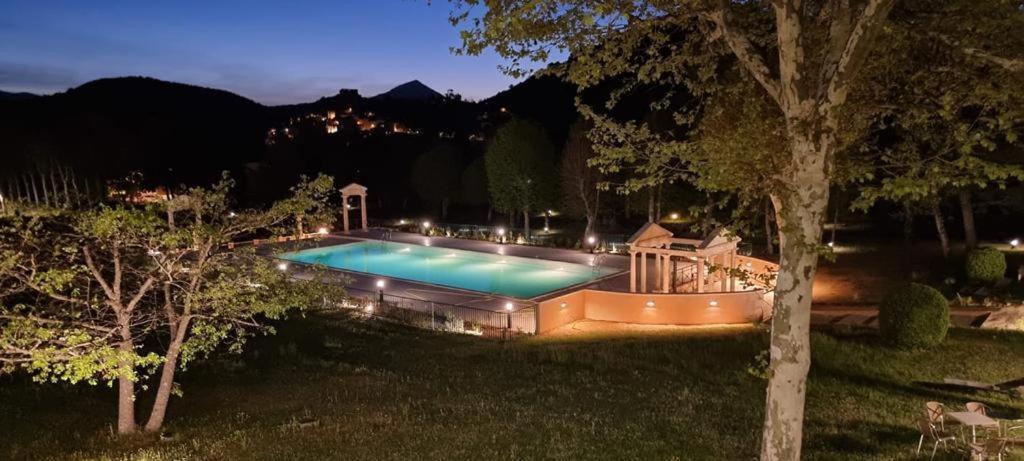 La Vue Est Belle Appartement Montbrun-les-Bains Buitenkant foto